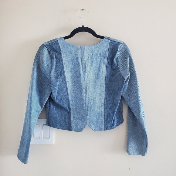Cropped Jean Jacket - Picture 3 of 6